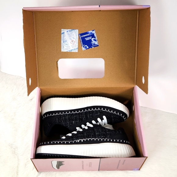 Serra Ladies Platform Sneakers, Size 9, NWT in Original Retail box - Picture 5 of 17
